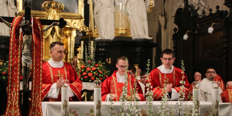 "Gdy przyjdzie Paraklet, On zaświadczy o Mnie. Ale wy też świadczycie"