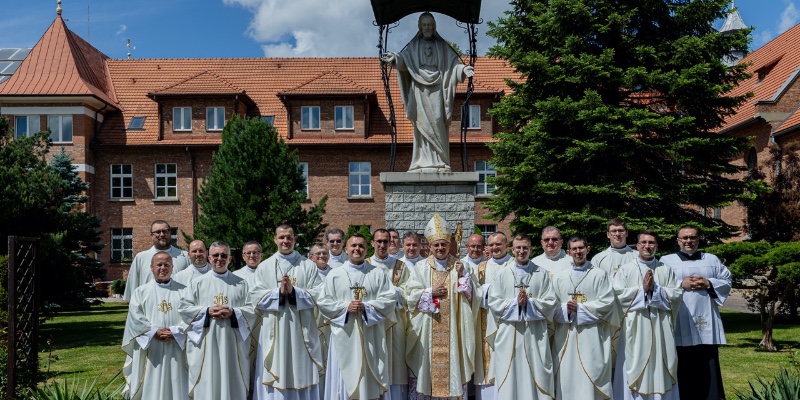 „Weźcie na siebie pełną zbroję Bożą” – święcenia prezbiteratu i diakonatu