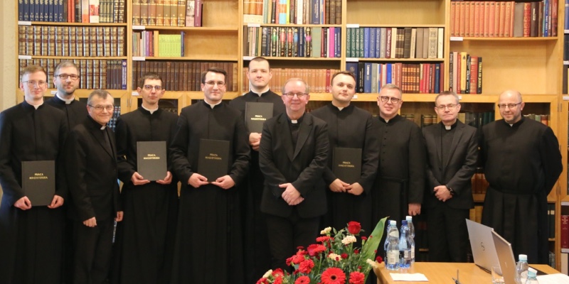 Pięciu magistrów teologii