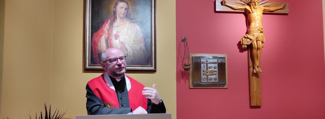 Odnowienie miesięczne – autentyczna wierność Bogu pociąga młodych