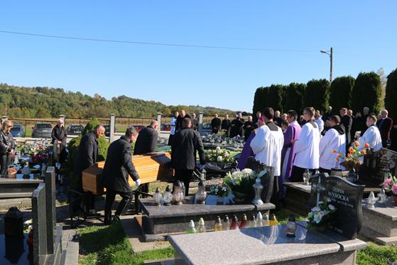 2022-10-10 Pogrzeb ks Czeslaw Konior (35).jpeg