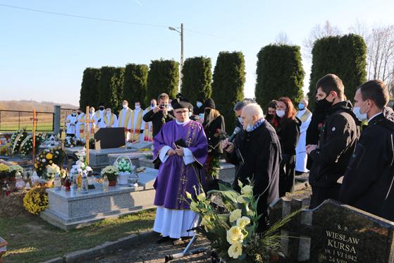 2020-11-21 Pogrzeb ks. Romualda Skowronka (71).jpeg