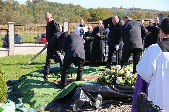 2022-10-10 Pogrzeb ks Czeslaw Konior (36).jpeg